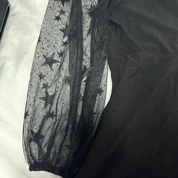 Torrid long sleeve mesh glitter black star peplum top - size 1 - Picture 3 of 5